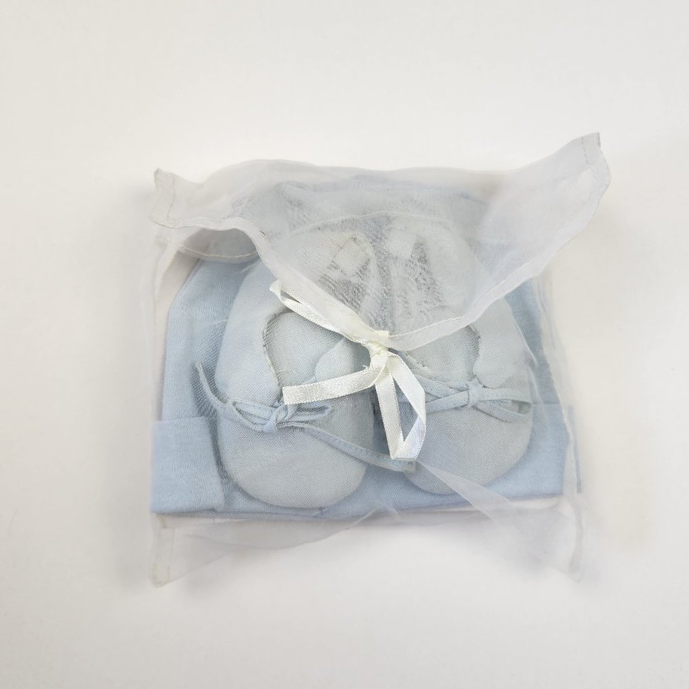 NWT Baby Gap Set of Beanie Cap Rattle Booties 6-12 months